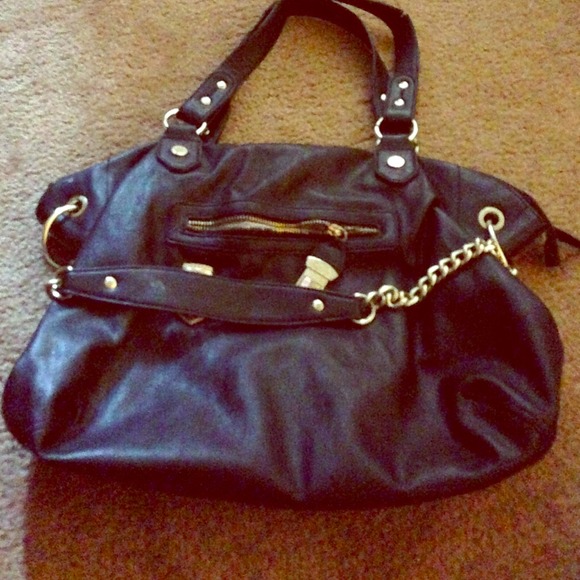 Steve Madden handbag/purse black gold chain detail