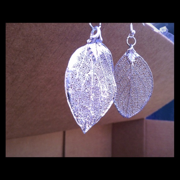 CreationCentral  Jewelry - ON HOLD REAL Leaves Dipped In Silver