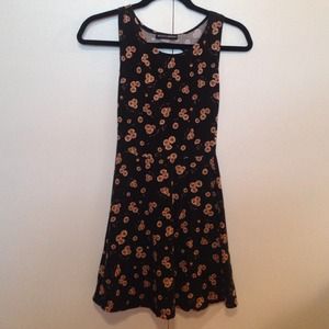 BRANDY MELVILLE YURIA DRESS sunflower pattern!!!