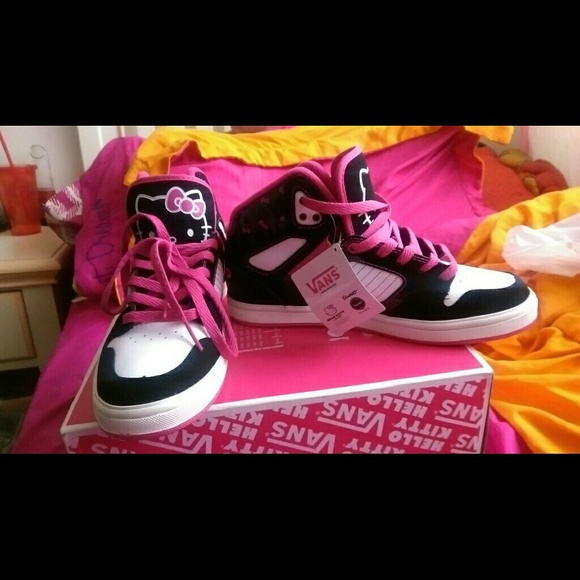 Hello Kitty Vans