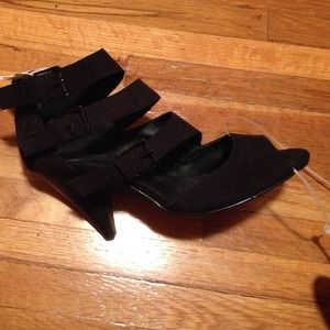 Guess Heels ✅brand new✅