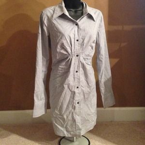 Black & White Plaid Long Sleeved Long Shirt