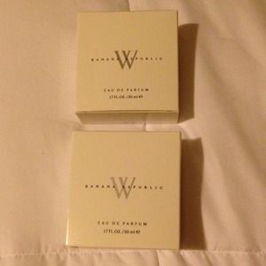 2 1.7 fl oz. Banana republic perfume brand new