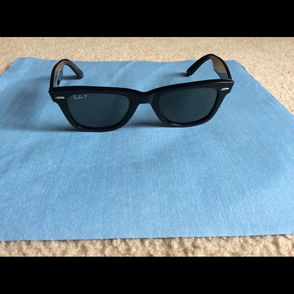 Authentic Ray bans - Wayfarer polarized