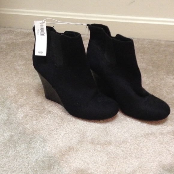 Old Navy Shoes - 💜 Sude Shoe💜
