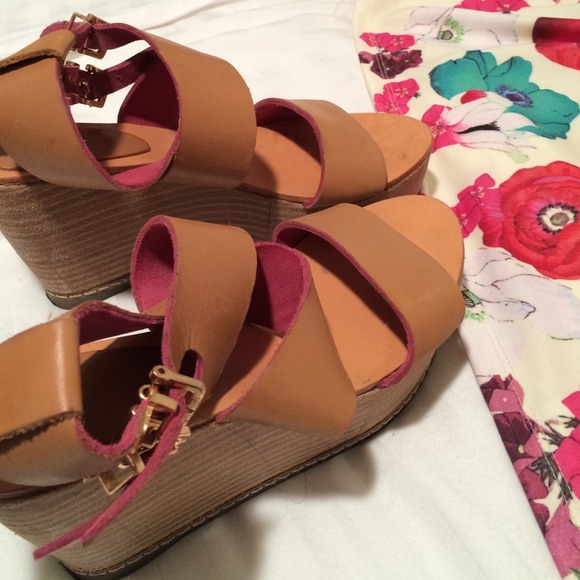 Mango Platform Sandals