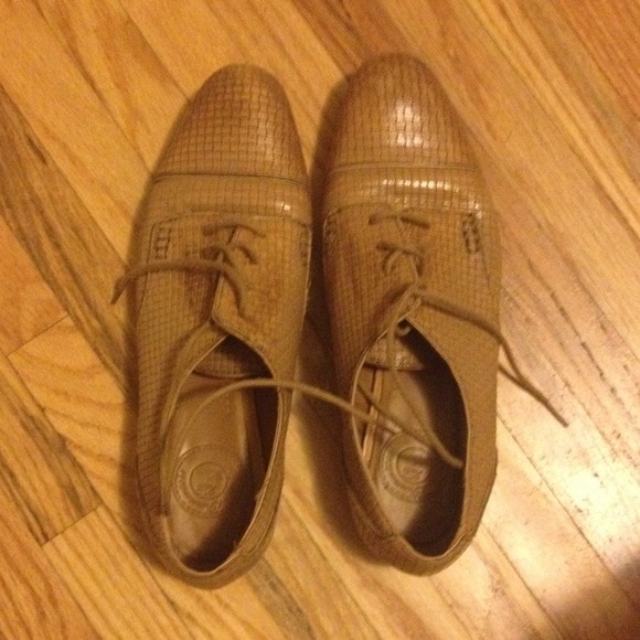 Zara Oxford shoes