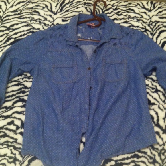 shirt with ties in the front, lace backed