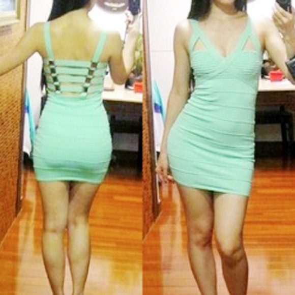 BUCKLE UP BANDAGE MINT BODY CON DRESS