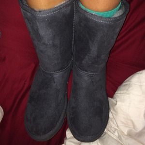 Grey furry winter boots