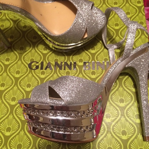 Size 6 silver Glam heels by Gianni Bini