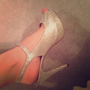 Silver Glitter Formal Heels- Sz. 8!
