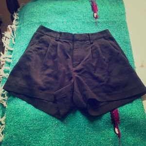 Uniqlo Black Highwaisted Shorts