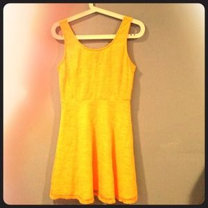 Forever 21 Yellow A-Line Dress Size Small
