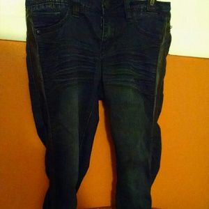 Skinny jeans with leather sides