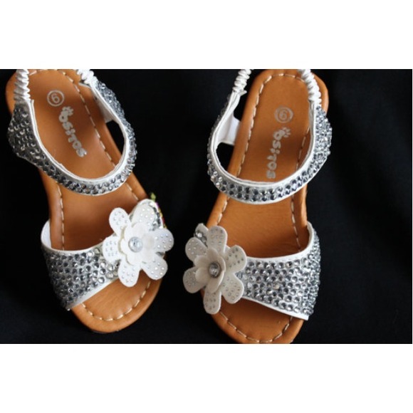 Adorable toddler sandals covered in BLING!! Size 9