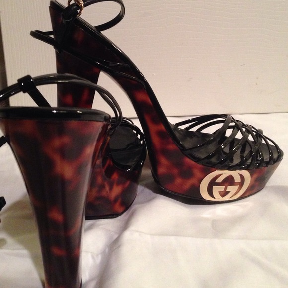 Authentic Gucci ankle strap 4in platform sandal.