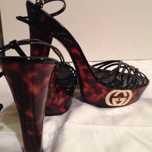 Authentic Gucci ankle strap 4in platform sandal.