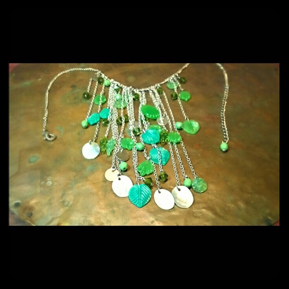 Urban Outfitters green leaves necklace