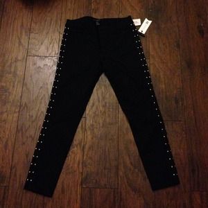 🚫sold🚫 Forever 21 black studded jeans