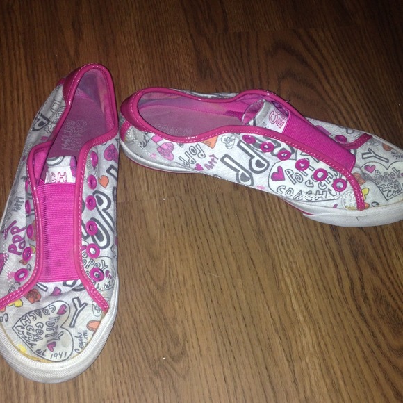 Poppy coach & nike shoe bundle