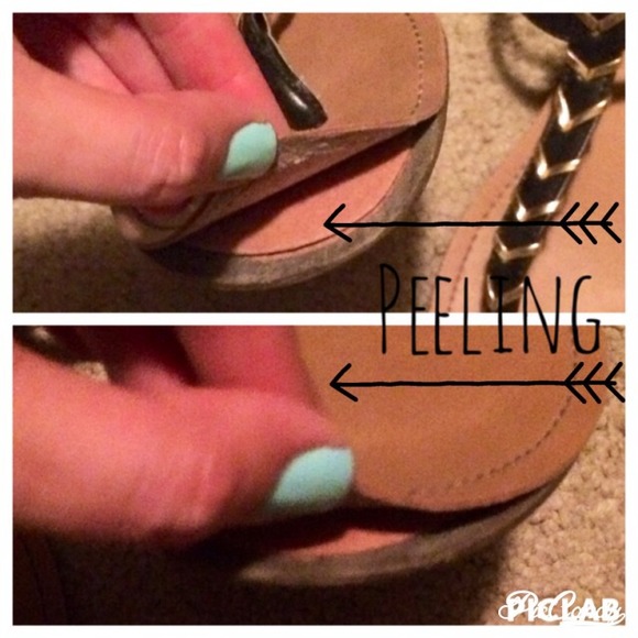 SOLD IN BUNDLE! Decorative Black T Strap Sandals! - Picture 3 of 3