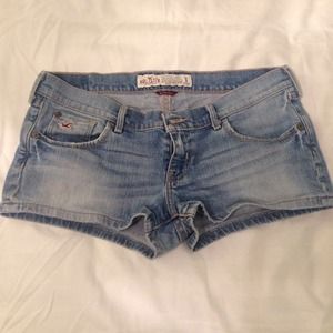 HOLLISTER DENIM SHORTS