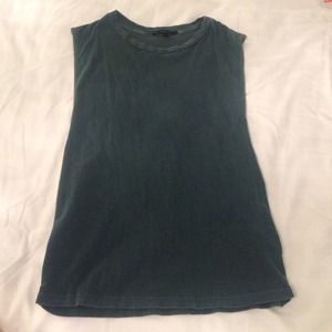 URBAN OUTFITTERS MUSCLE TANK