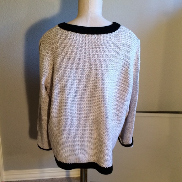 ❌Bundled❌ Oversized Sweater - Picture 3 of 3