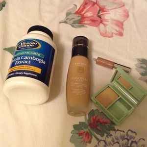 Makeup and vitamin bundle
