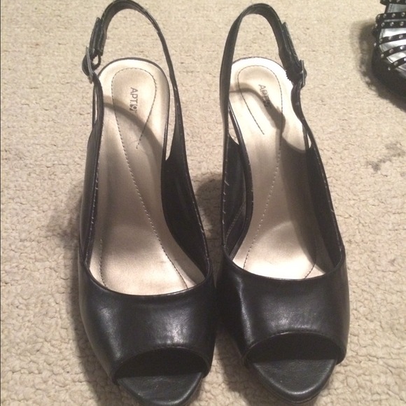 Black PeepToe Heels 4" - - Picture 2 of 2