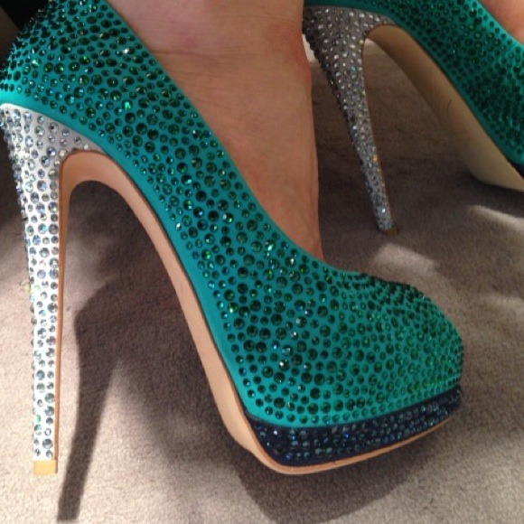 Giuseppe Zanotti Size 37 Green Great condition