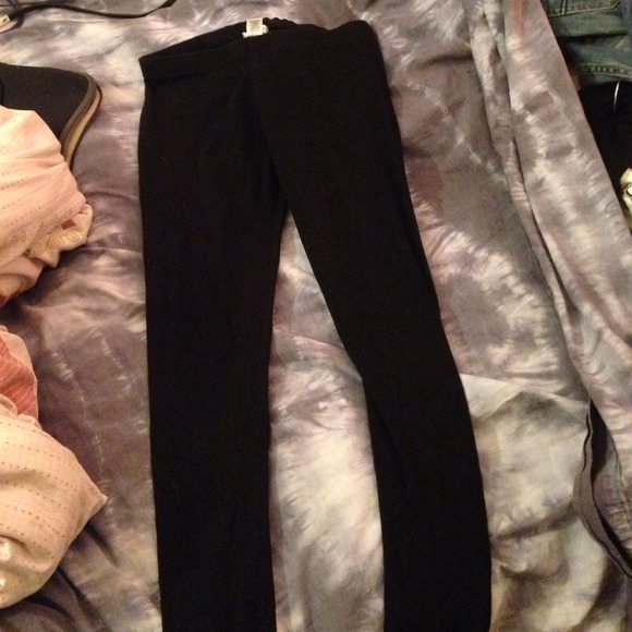 Plain Black Leggings.