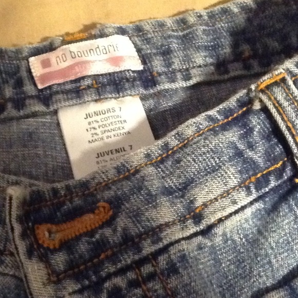 Shorts - Picture 2 of 3