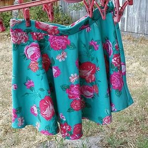Floral mini-skirt