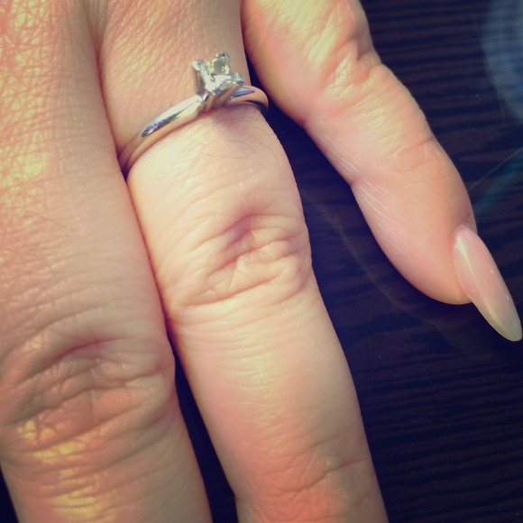Diamonds ring 25 ct