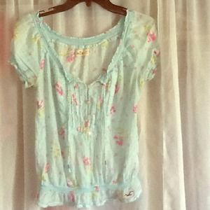 Super cute Hollister blouse top