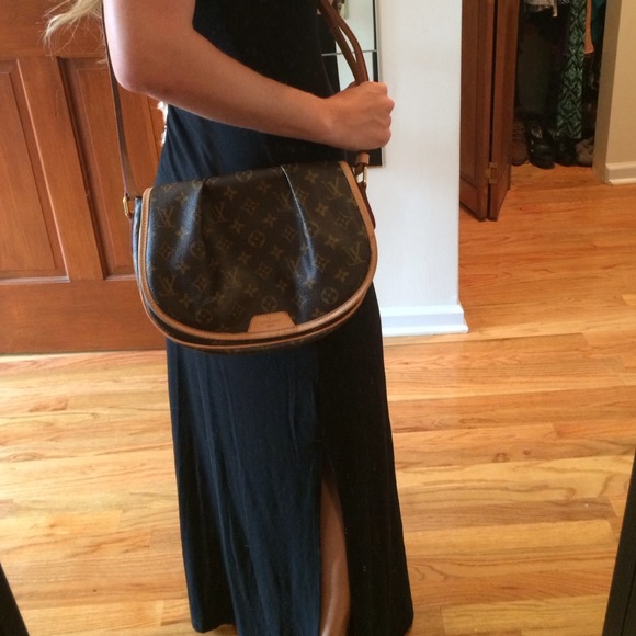 louis vuitton menilmontant mm dimensions