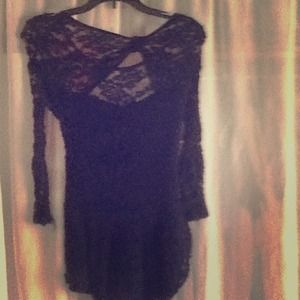 Beautiful Navyblue heartline lace long leave shirt