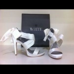 Vera Wang wedding Shoe