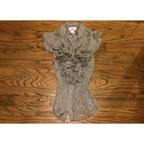 Ruffled top