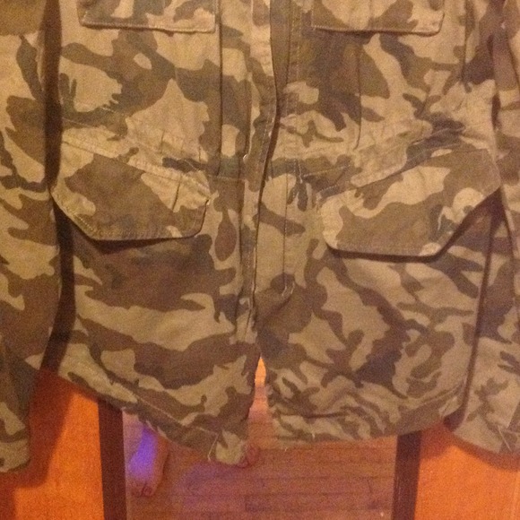 Army Jacket, TRADE VALUE $35 - Picture 4 of 4