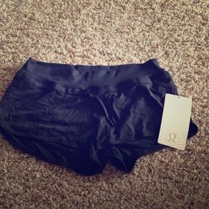 Lulu lemon Bhakti Yoga shorts