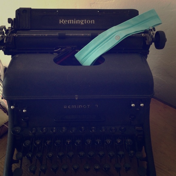 Lululemon Swiftly Headband- Light Blue