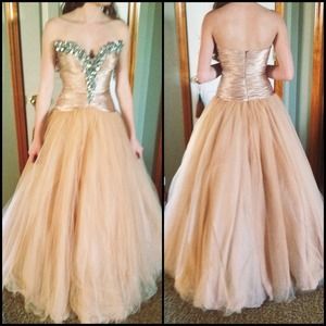 Sherri Hill prom dress