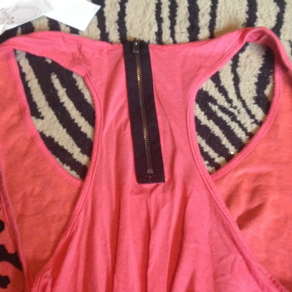 Pink cheetah print high low crop top - Picture 2 of 2