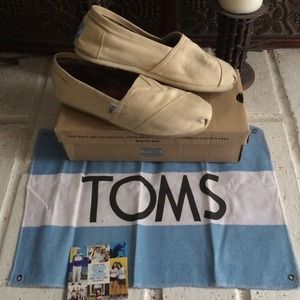 Toms shoes