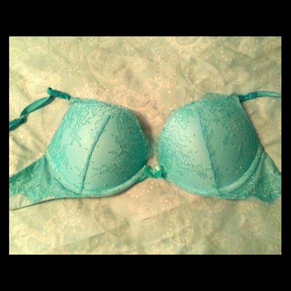 Victoria's secret bombshell plunge push up bra