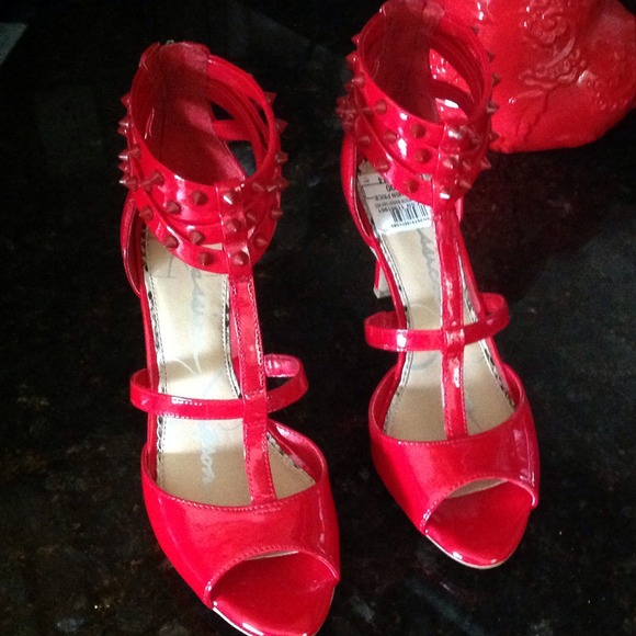 JESSICA SIMPSON - Picture 2 of 4