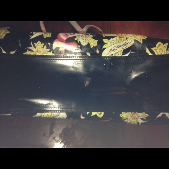 Authentic Ed Hardy handbag - Picture 4 of 4